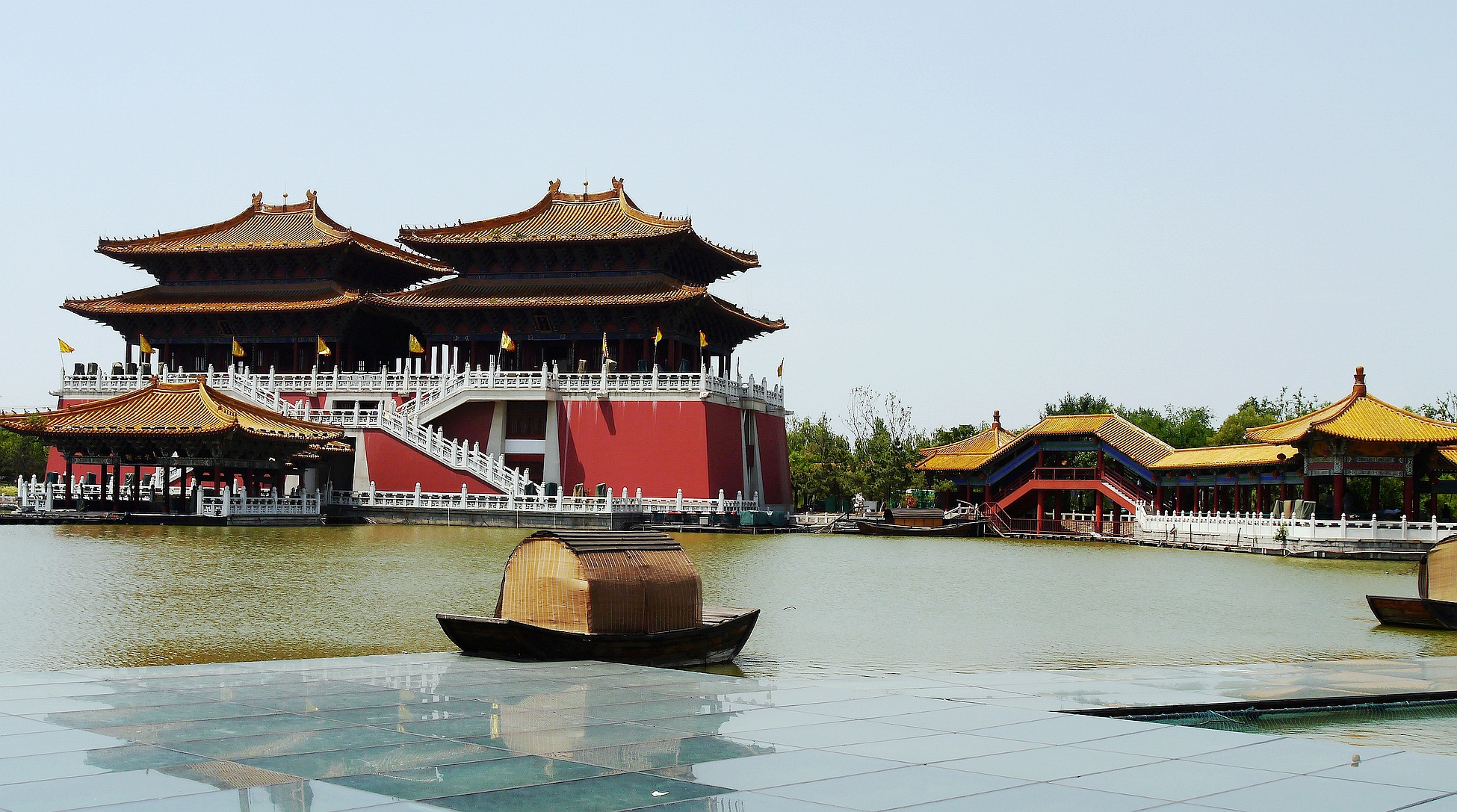 开封的清明上河园(开封的清明上河园是什么时候修建的?)